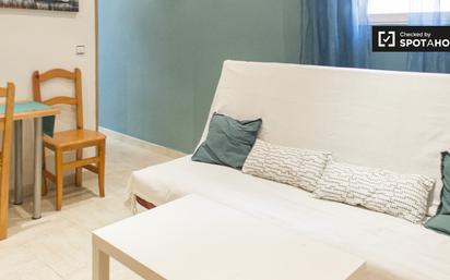 Bedroom of Flat to rent in  Madrid Capital  with Air Conditioner and Balcony