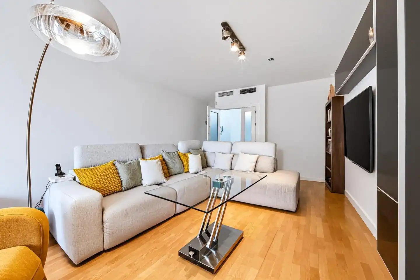 Wohnzimmer von Wohnung zum Verkauf in Almería mit Klimaanlage, Heizung und Terrasse