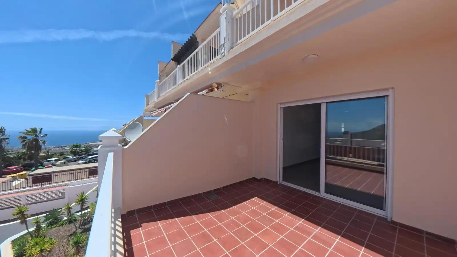 Terrasse von Wohnungen zum Verkauf in Arona mit Terrasse, Ofen und Waschmaschine