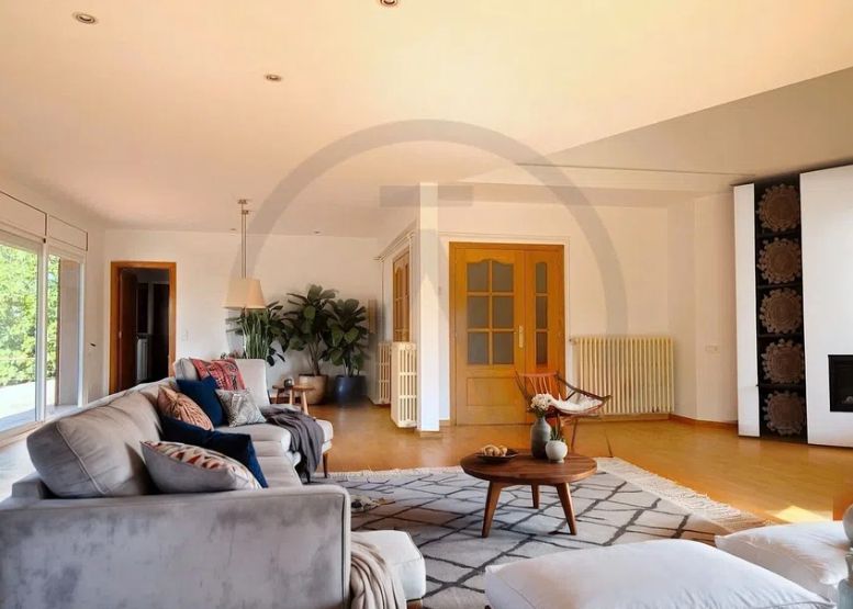 Sala d'estar de Casa o xalet en venda en Vacarisses amb Calefacció, Jardí privat i Parquet