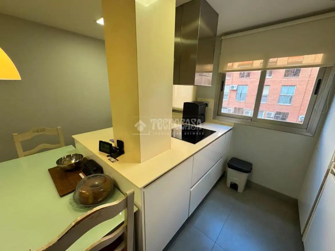 Cocina de Piso en venta en Valencia con Aire acondicionado, Trastero y Amueblado