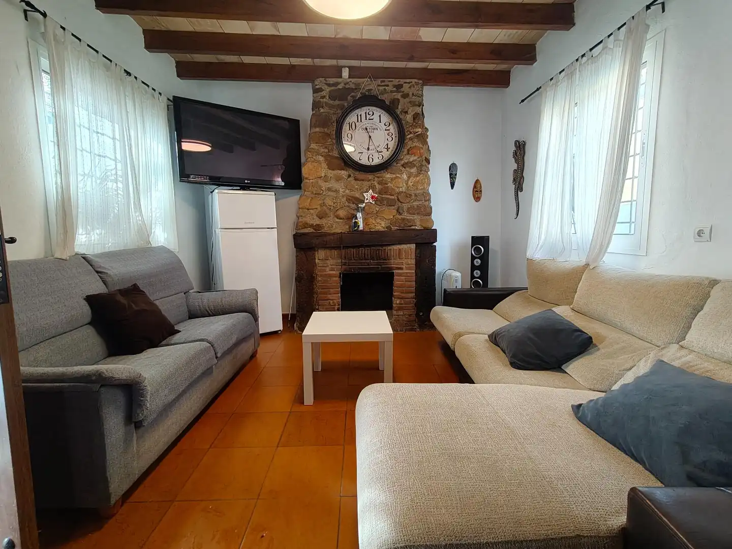 Sala d'estar de Finca rústica en venda en Almogía amb Aire condicionat, Terrassa i Piscina