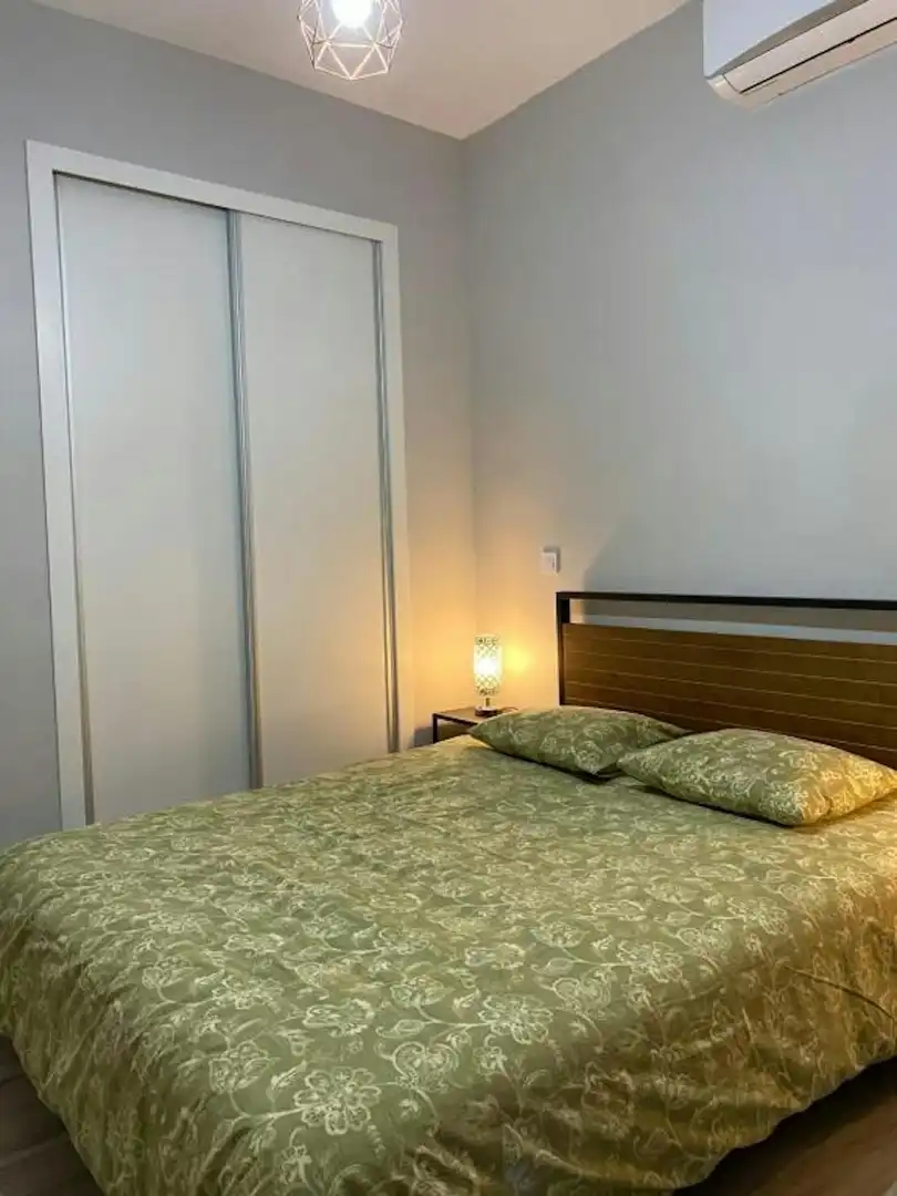 Schlafzimmer von Wohnung zur Miete in Madrid mit Klimaanlage, Heizung und Möbliert
