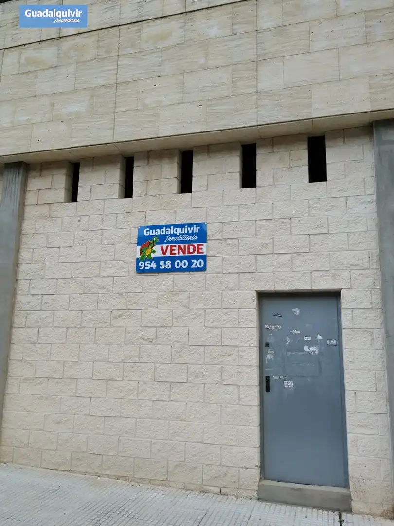Local comercial en venta en Hacienda - La Cartuja, imagen 2