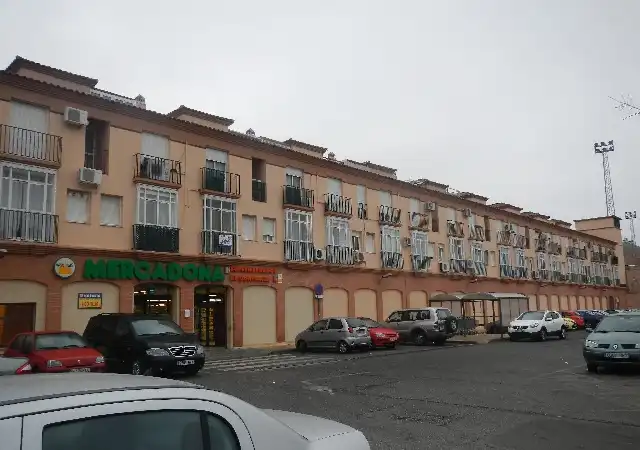 Vista exterior de Pis en venda en Tomares