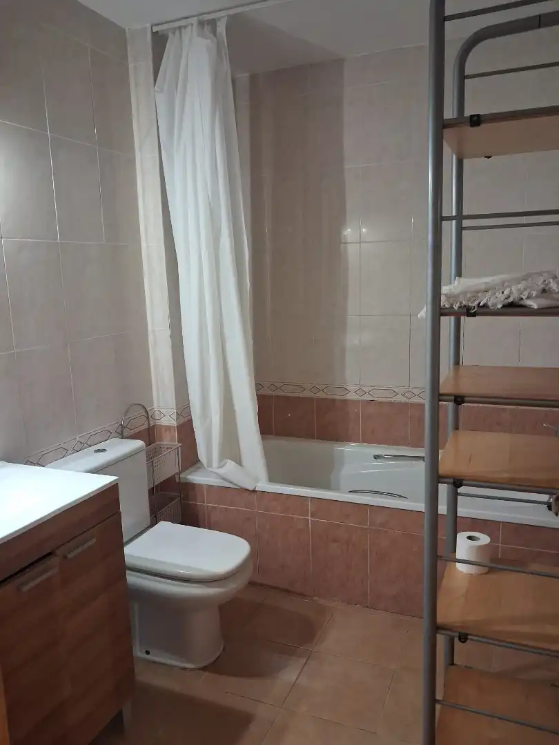 Badezimmer von Wohnung zur Miete in Costa Sur