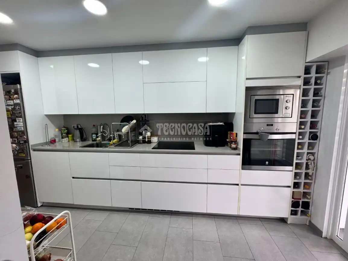Küche von Wohnung zum Verkauf in Barcelona mit Balkon