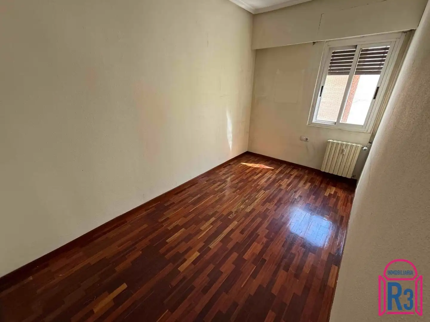 Schlafzimmer von Wohnung zur Miete in León Capital  mit Heizung und Terrasse