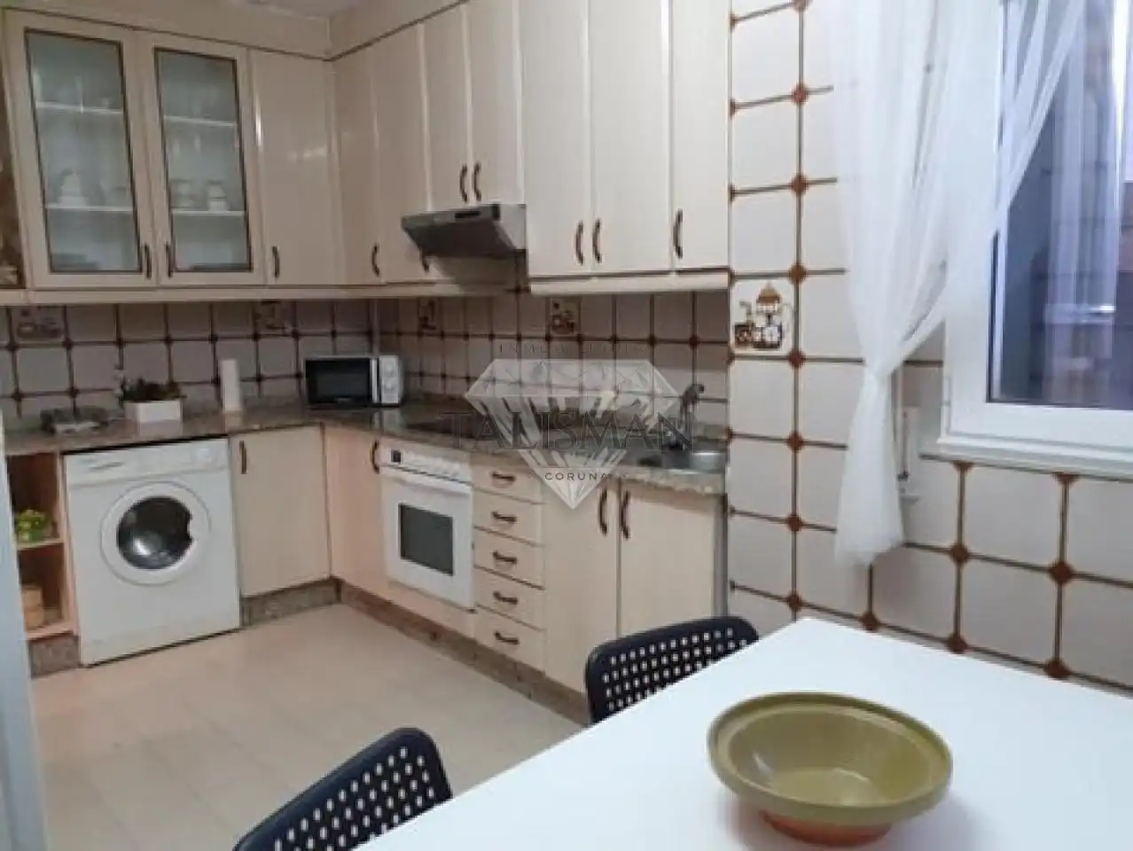 Cocina de Piso en venta en Vilagarcía de Arousa con Trastero, Amueblado y Balcón
