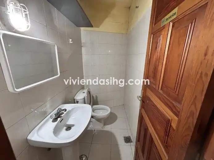 Baño de Local de alquiler en Los Realejos
