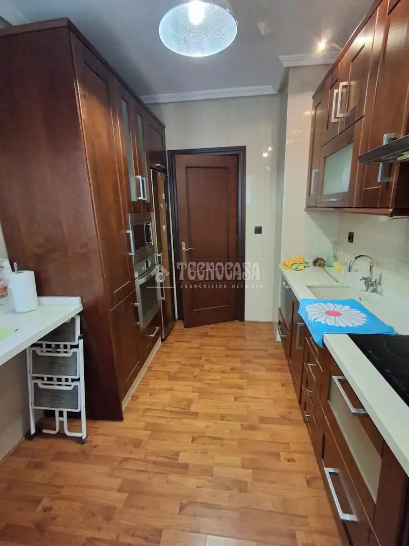 Cuina de Pis en venda en Baeza amb Aire condicionat, Calefacció i Terrassa