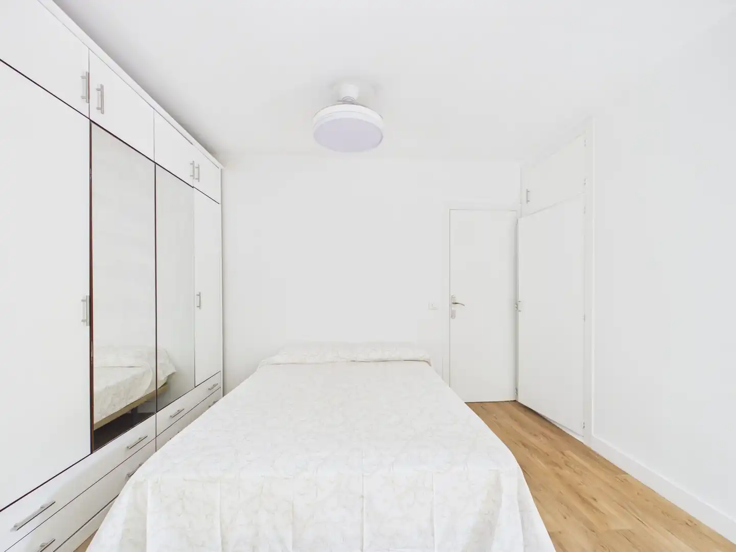 Bedroom of Flat for rent in  Palma de Mallorca  with Air Conditioner, Furnished and Balcony