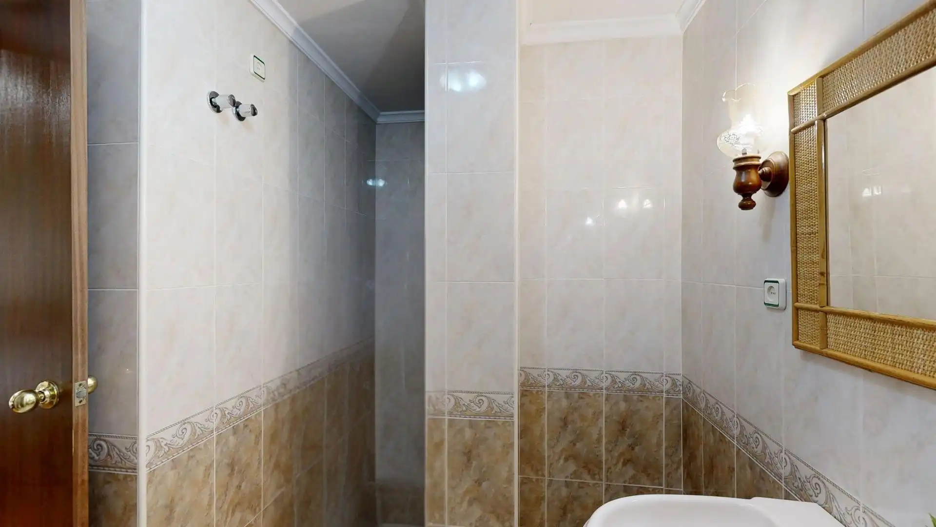 Baño de Piso en venta en Cartagena con Aire acondicionado, Calefacción y Parquet
