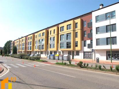 Vista exterior de Apartament en venda en Burgos Capital amb Calefacció, Terrassa i Traster