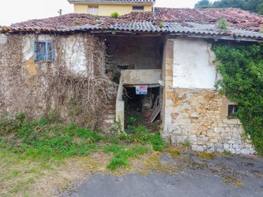 Casa rústica en venda a Lugar Santianes