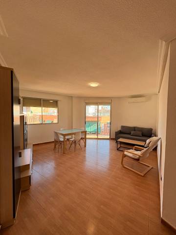 Piso en Alquiler en Calle Pintor Velázquez en Alcantarilla