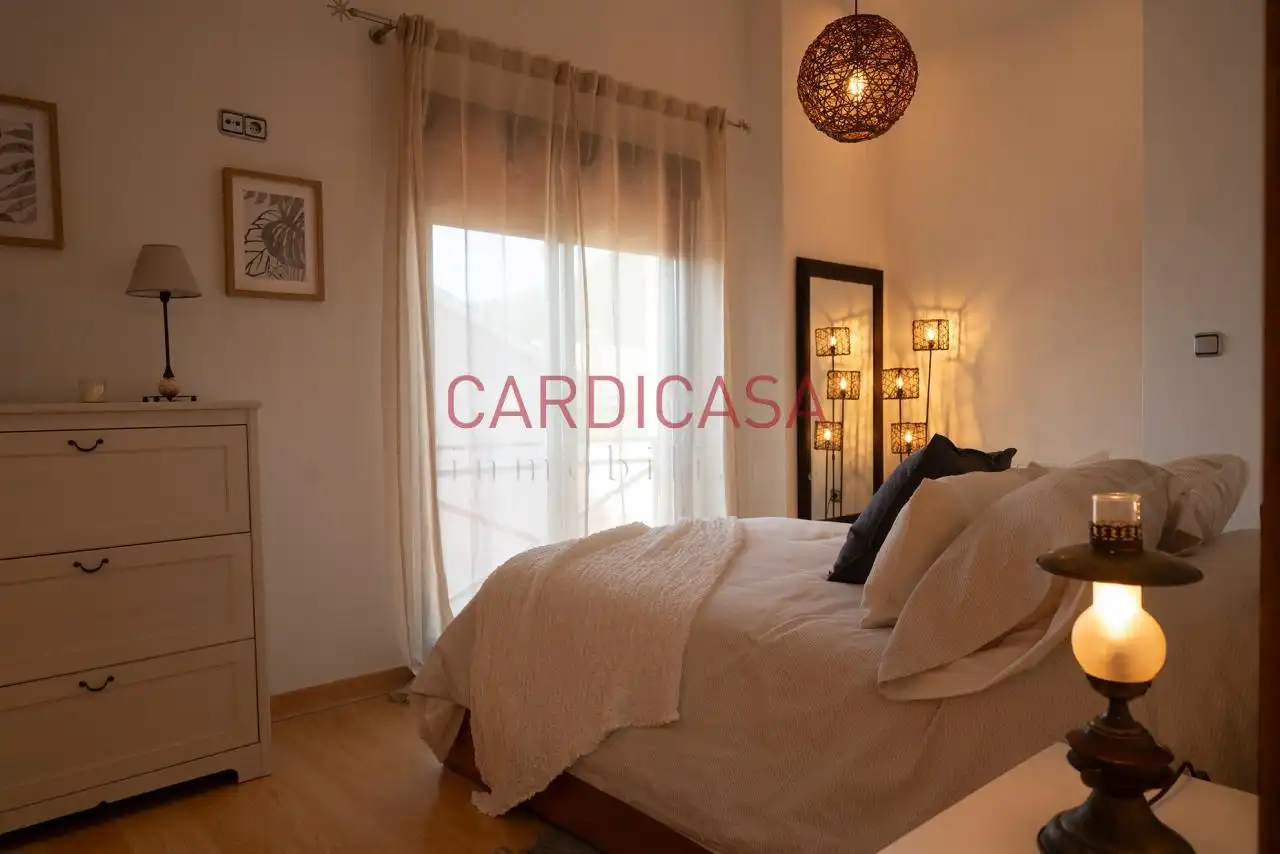Dormitori de Casa o xalet en venda en Mos amb Calefacció, Jardí privat i Terrassa