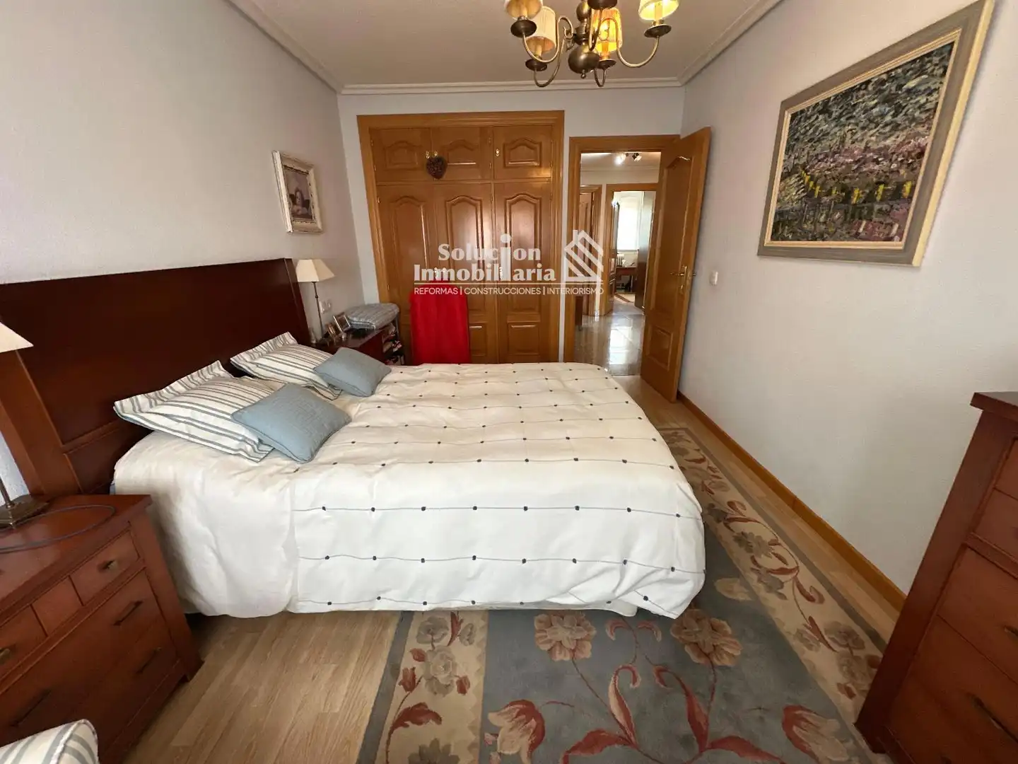 Schlafzimmer von Einfamilien-Reihenhaus zum Verkauf in Salamanca mit Heizung, Privatgarten und Möbliert