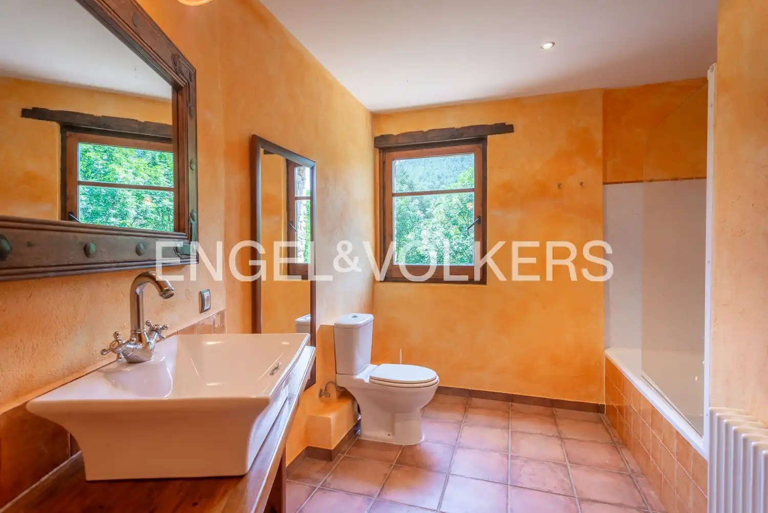 Baño de Casa o chalet en venta en La Vall de Bianya con Calefacción, Jardín privado y Terraza