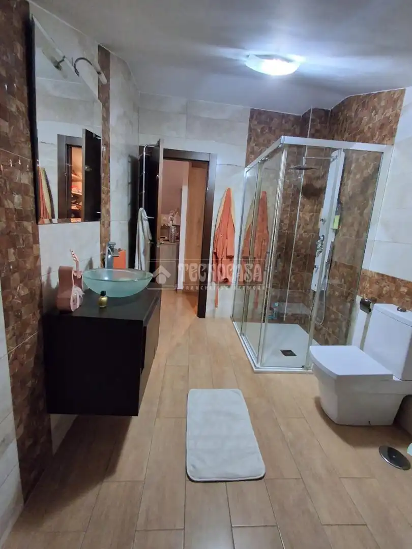 Baño de Casa o chalet en venta en Baeza con Aire acondicionado, Calefacción y Terraza
