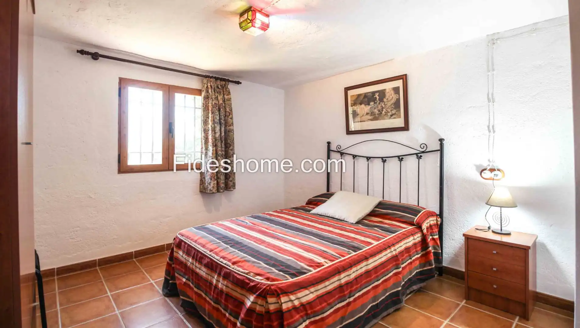 Dormitori de Finca rústica en venda en Villamena amb Jardí privat, Piscina i Moblat