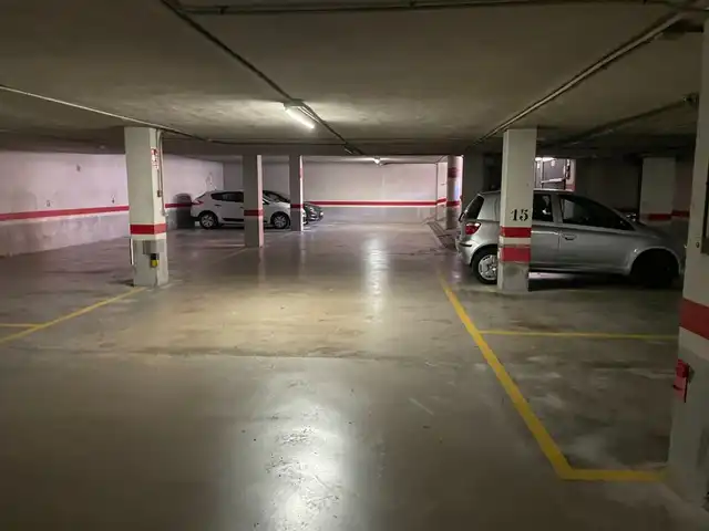 Aparcament de Pis en venda en Castellón de la Plana / Castelló de la Plana amb Calefacció, Terrassa i Traster