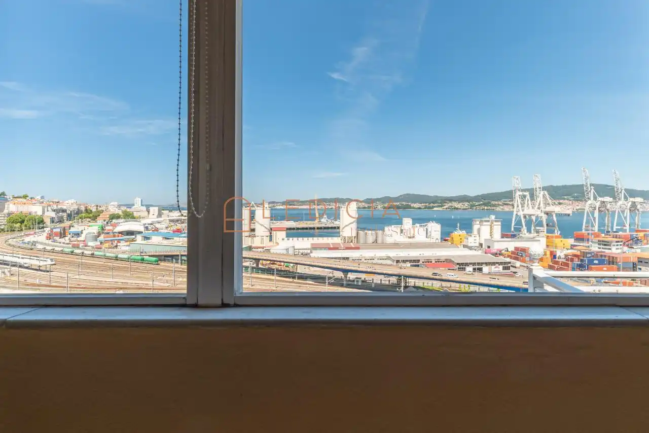 Piso en venta en García Barbón, 114, Centro - Areal