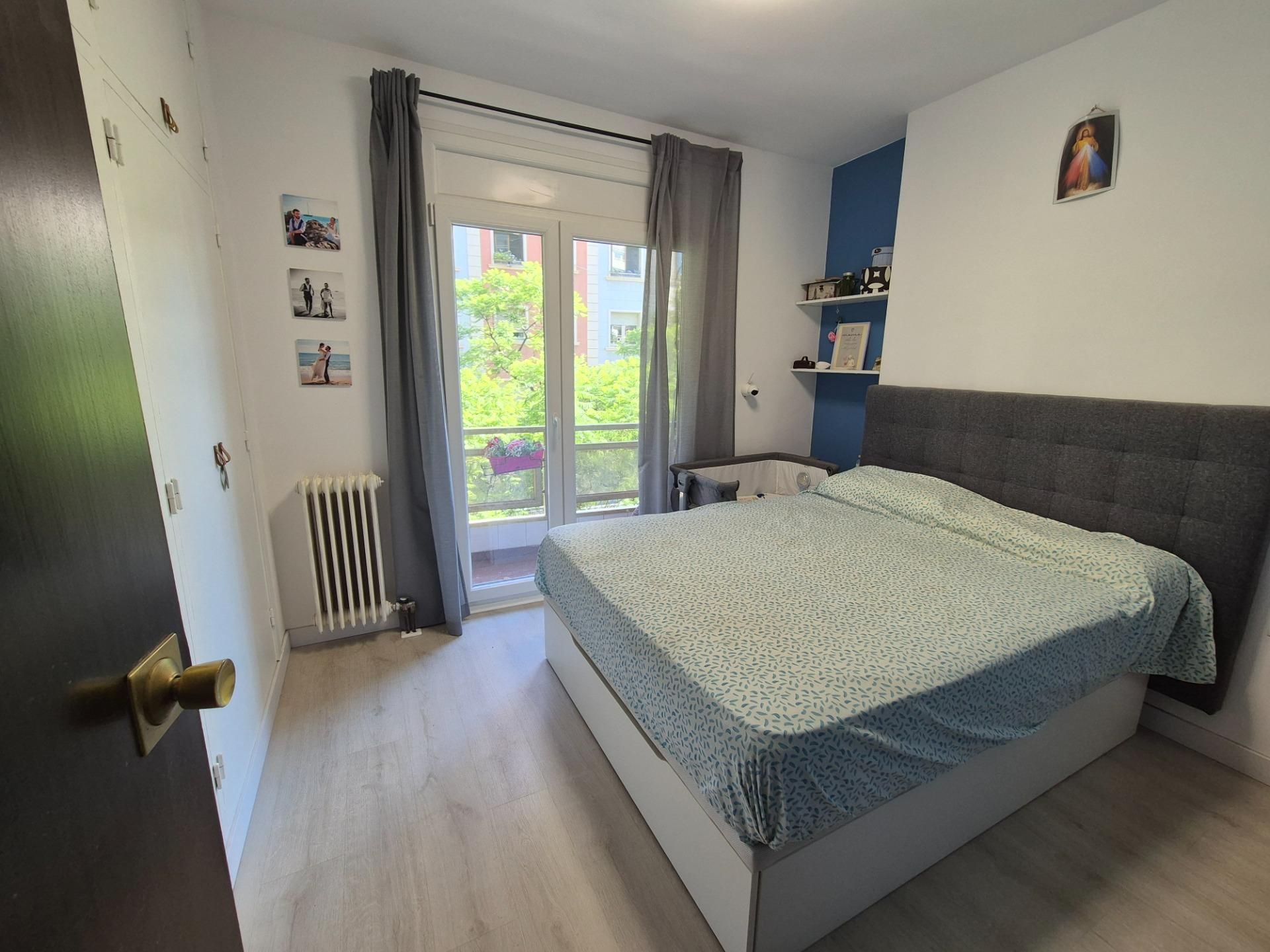 Bedroom of Flat for sale in  Barcelona Capital  with Air Conditioner, Heating and Parquet flooring