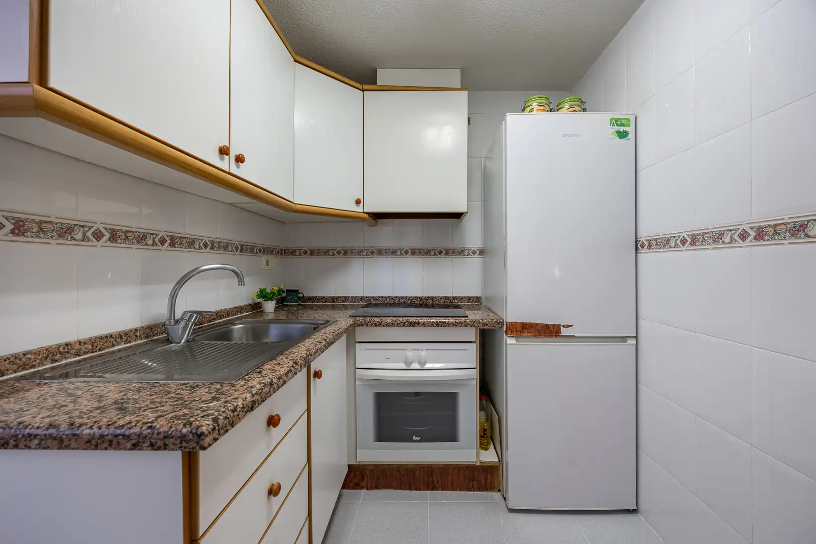 Kitchen of Flat for sale in Benidorm  with Swimming Pool and Community pool