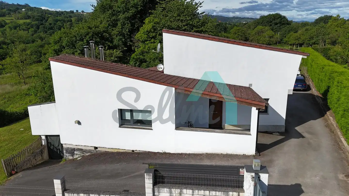 Exterior view of Houses for rent in Siero  with Heating, Parquet flooring and Terrace
