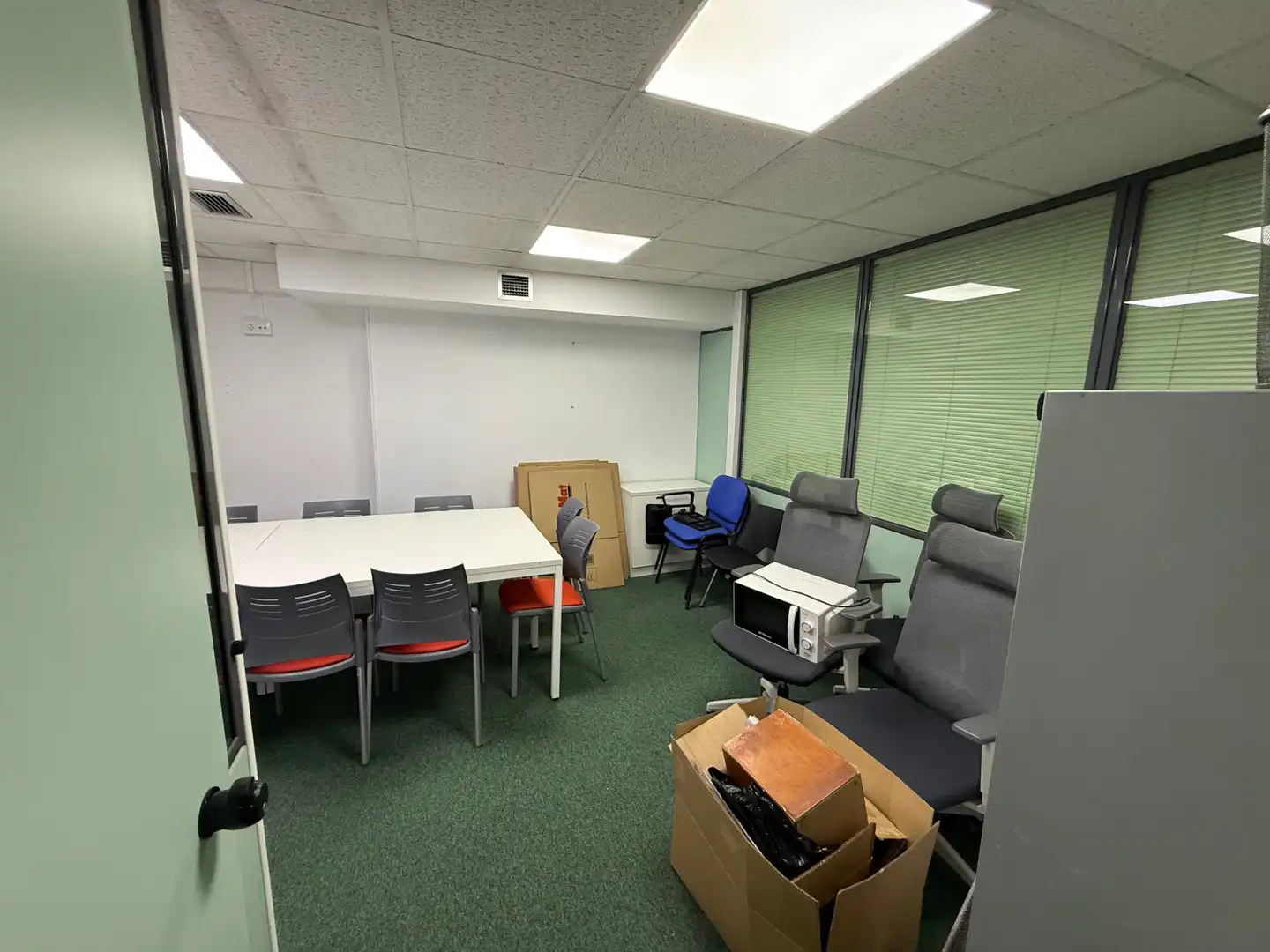 Office for rent in Madrid  with Air Conditioner, Heating and Storage room