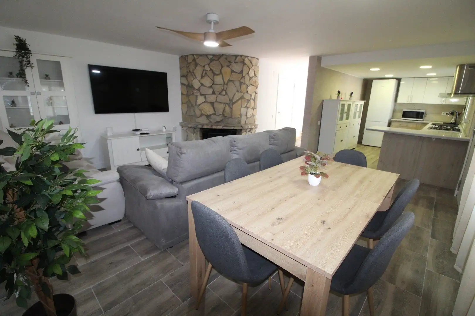 Sala d'estar de Casa o xalet en venda en Lloret de Mar amb Terrassa i Piscina