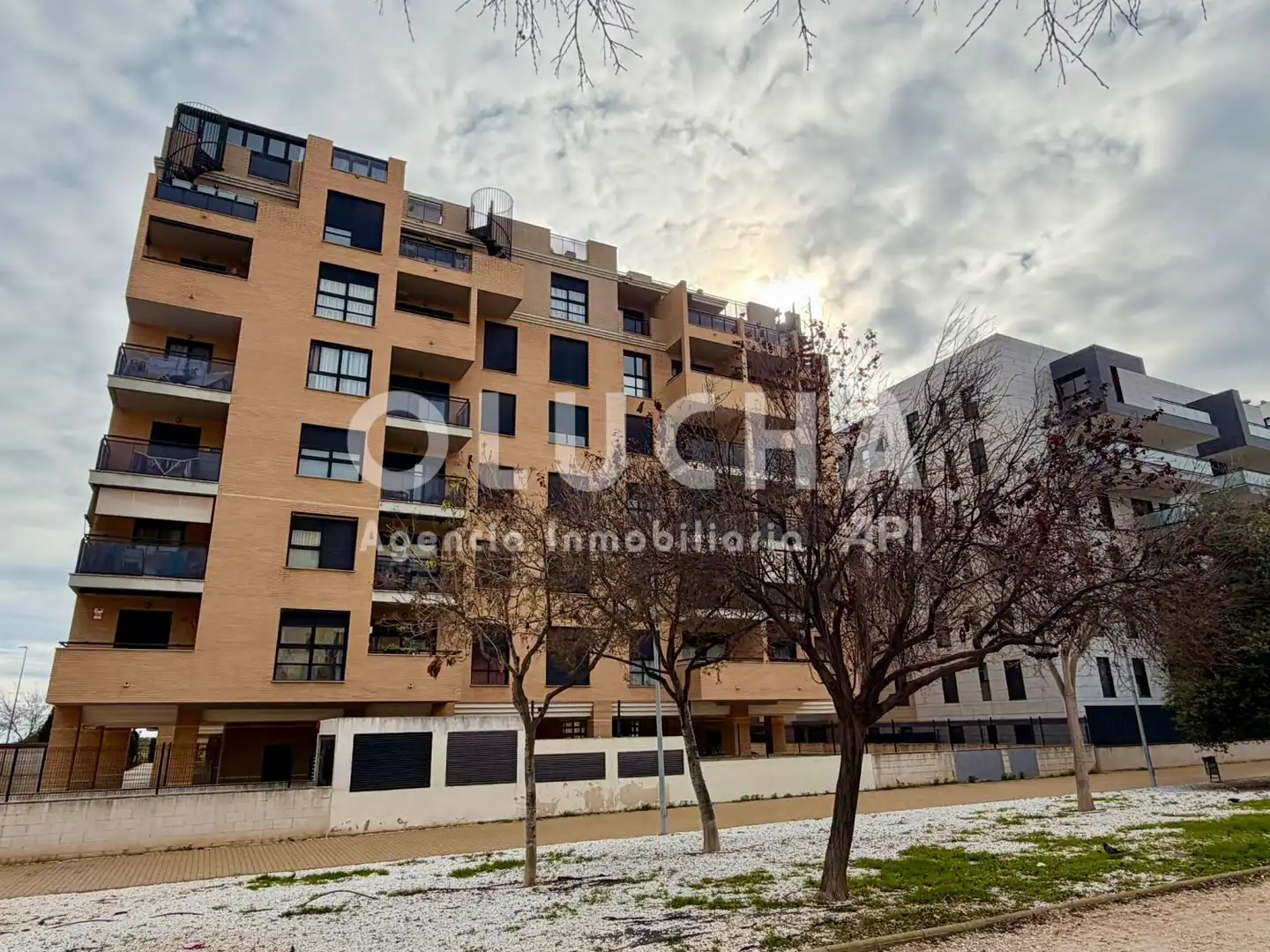 Vista exterior de Piso en venta en Castellón de la Plana / Castelló de la Plana con Balcón