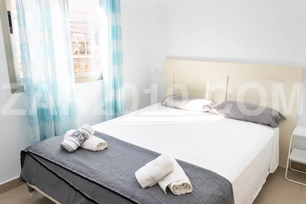 Habitación de Piso en venta en Garrucha con Aire acondicionado, Terraza y Amueblado