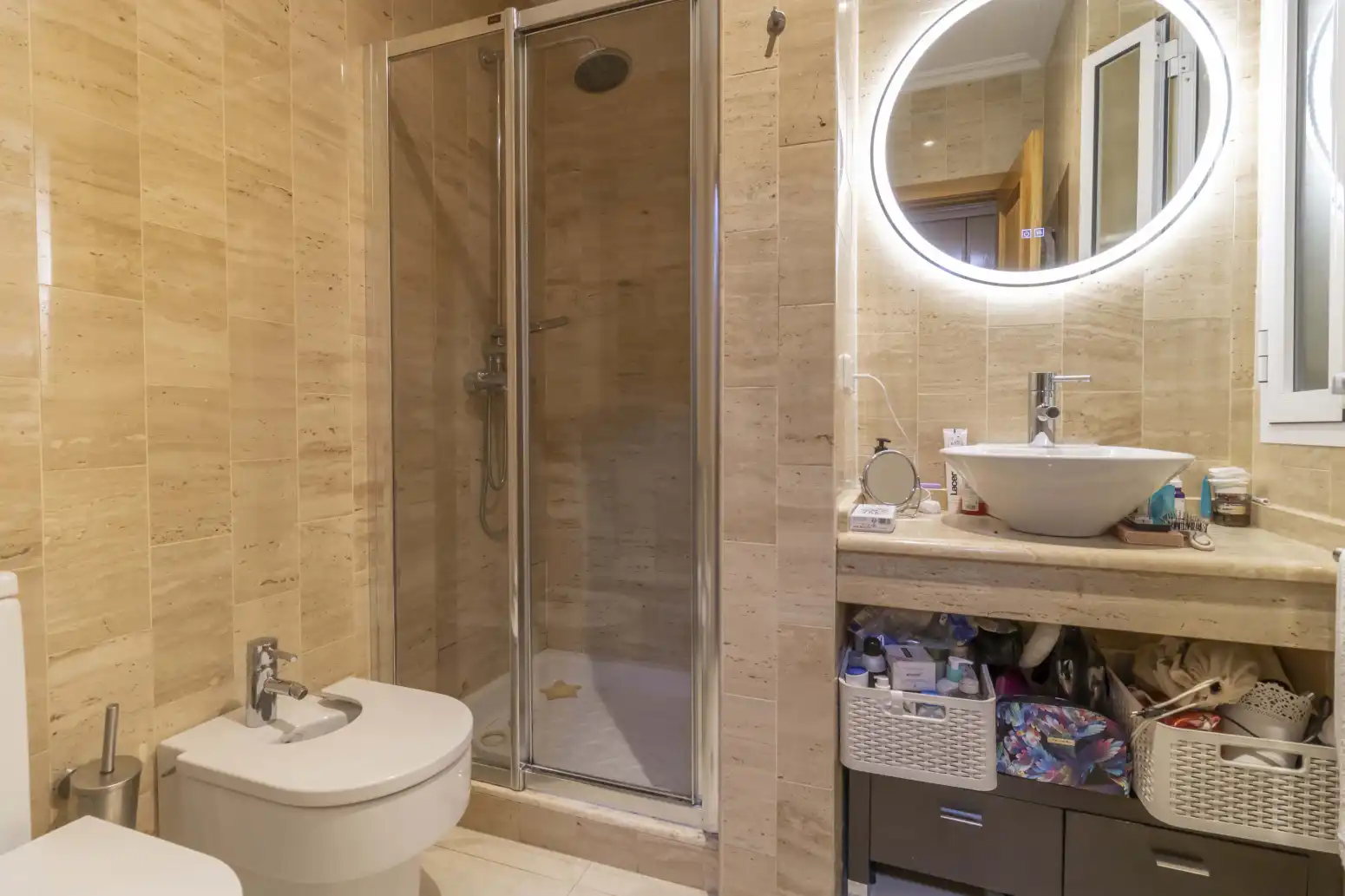 Bathroom of Flat for sale in Sevilla  with Air Conditioner, Heating and Balcony