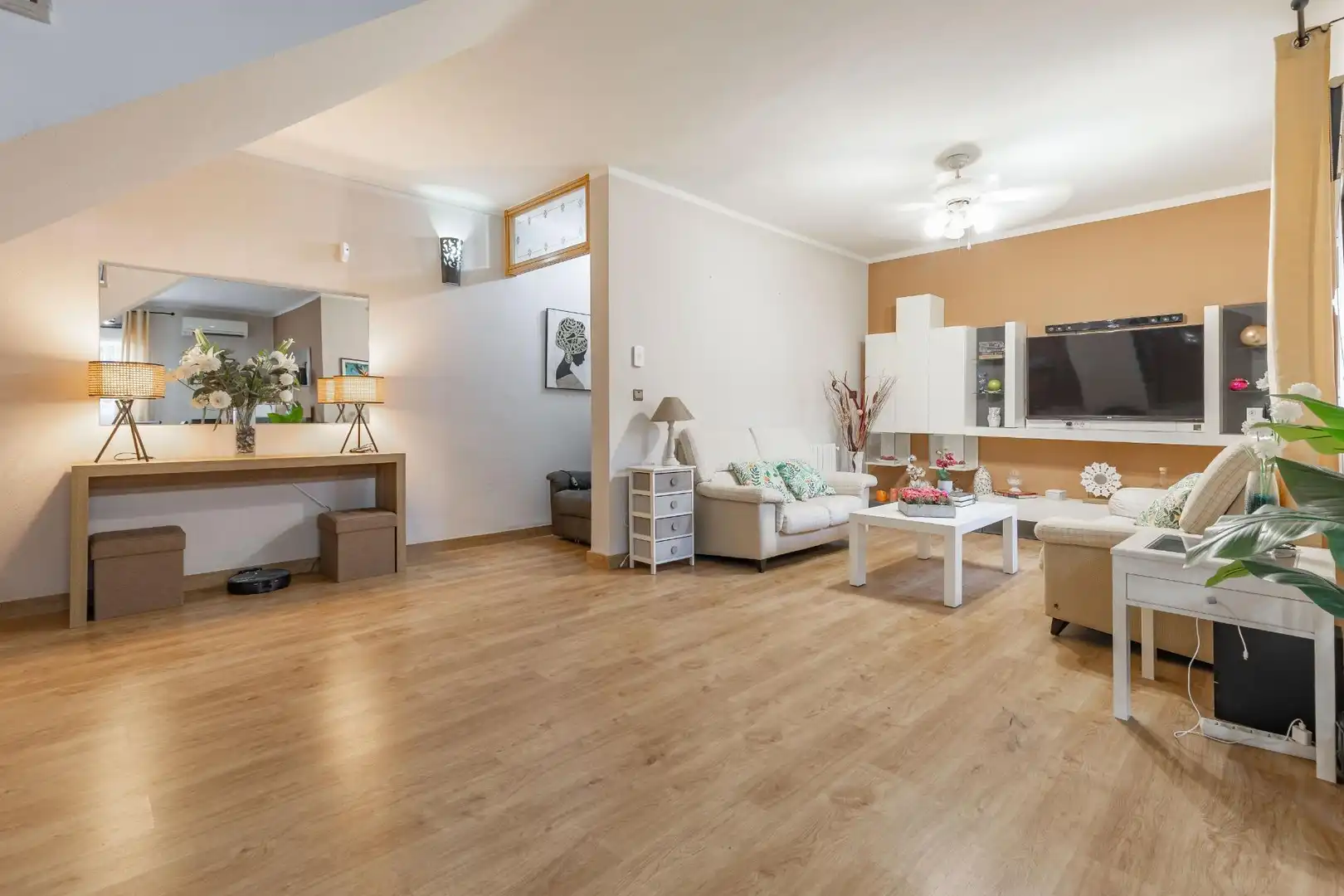 Sala de estar de Casa o chalet en venta en Montserrat con Aire acondicionado, Jardín privado y Terraza
