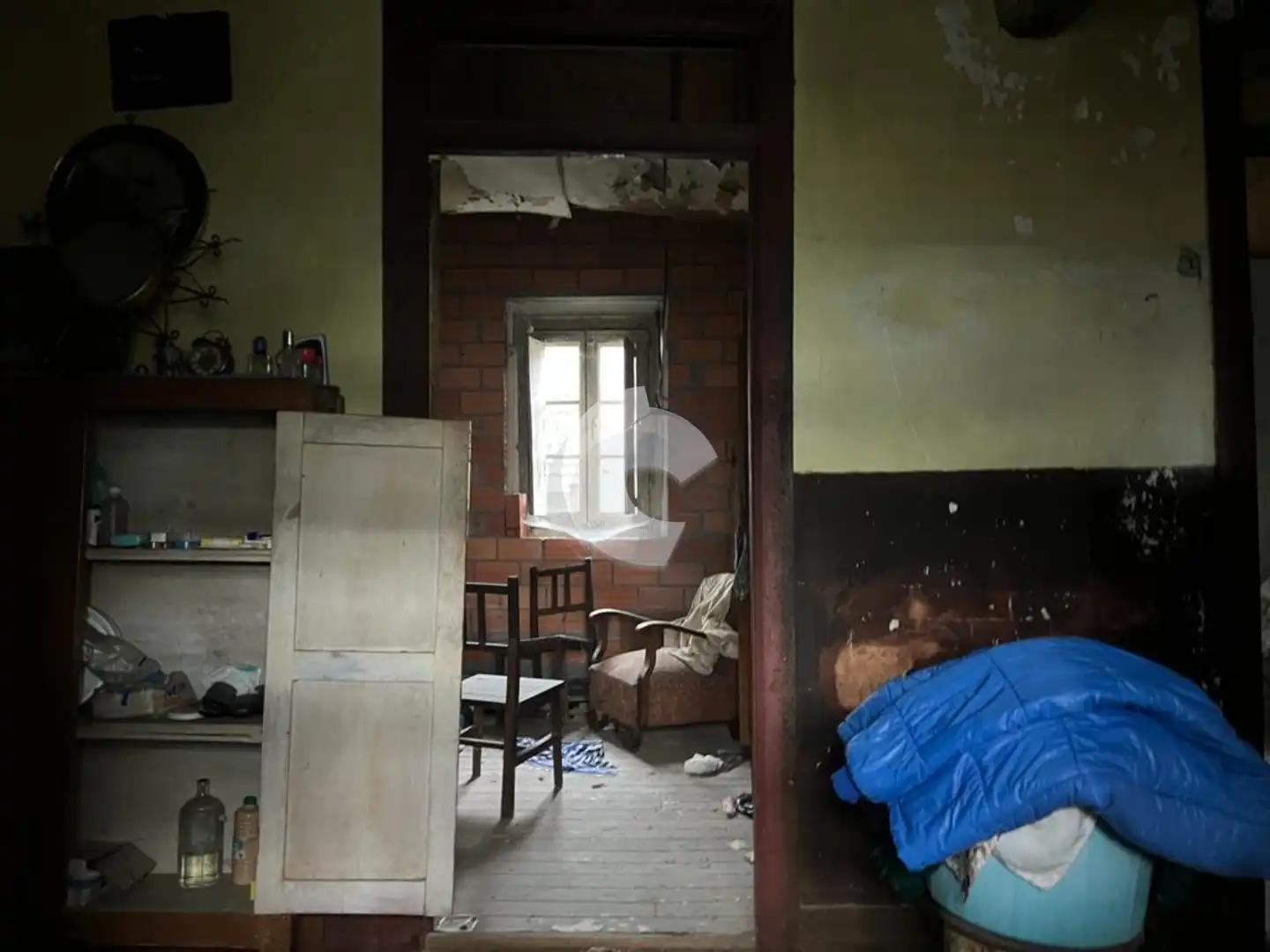 Schlafzimmer von Einfamilien-Reihenhaus zum Verkauf in Cenlle mit Privatgarten