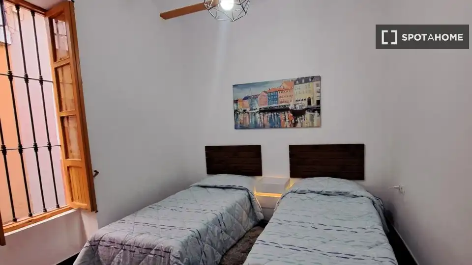 Habitación de Piso de alquiler en Sagunto / Sagunt con Aire acondicionado, Calefacción y Amueblado