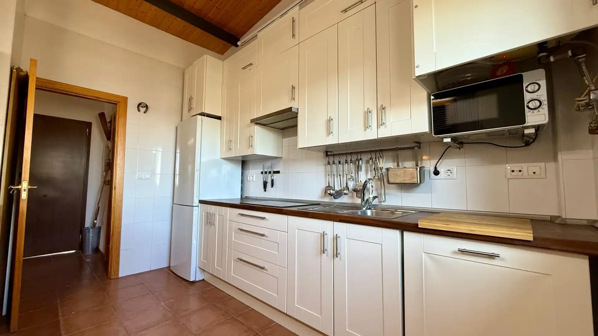Detached house with pool for sale in El Castillo de las Guardas, imagen 12