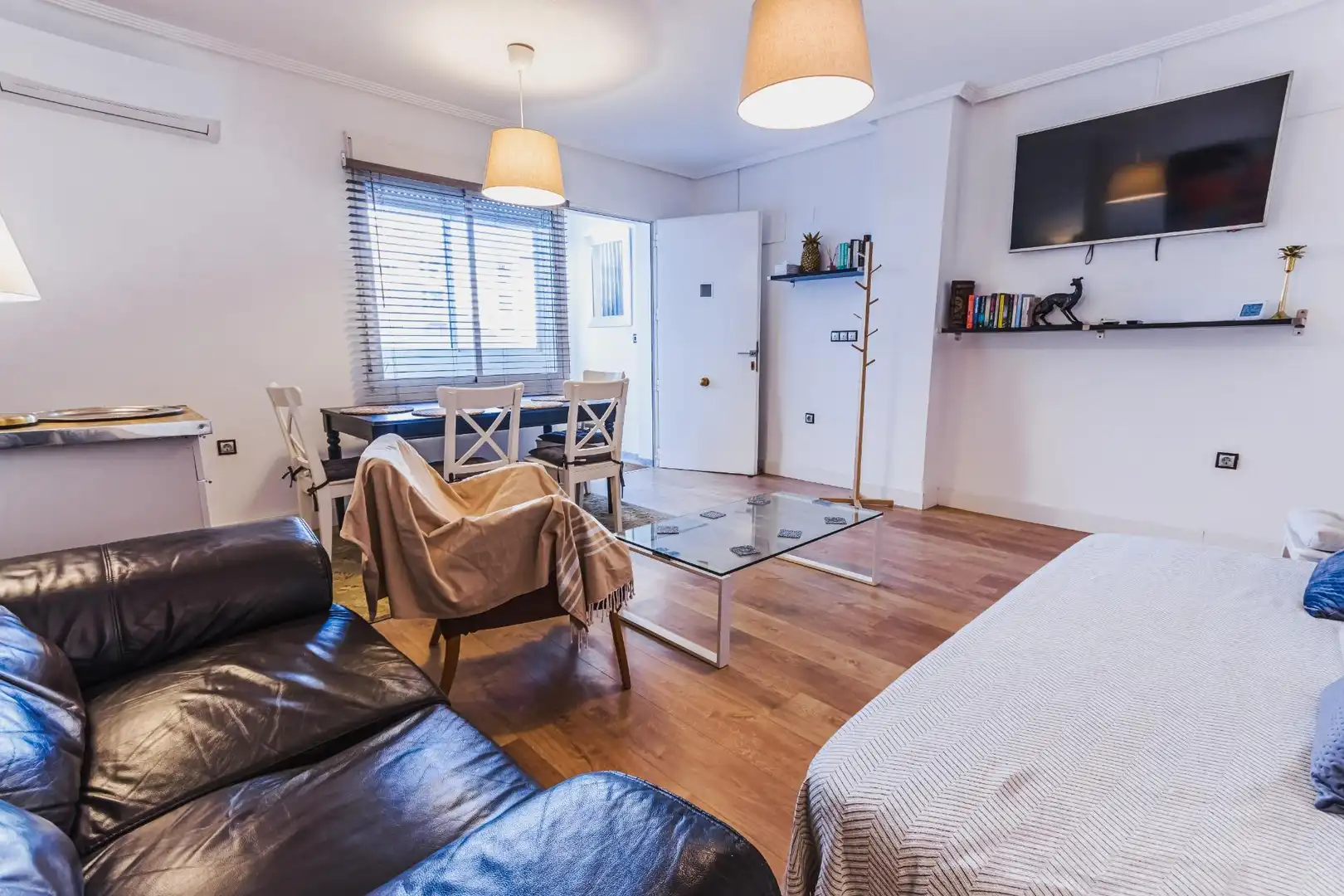 Wohnzimmer von Wohnungen zur Miete in Torrevieja mit Klimaanlage, Heizung und Privatgarten