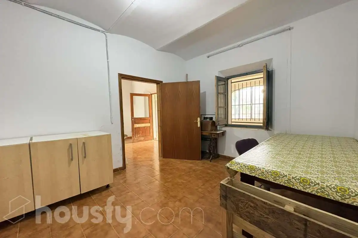 Houses for sale in Avenida Alt emporda, Bàscara