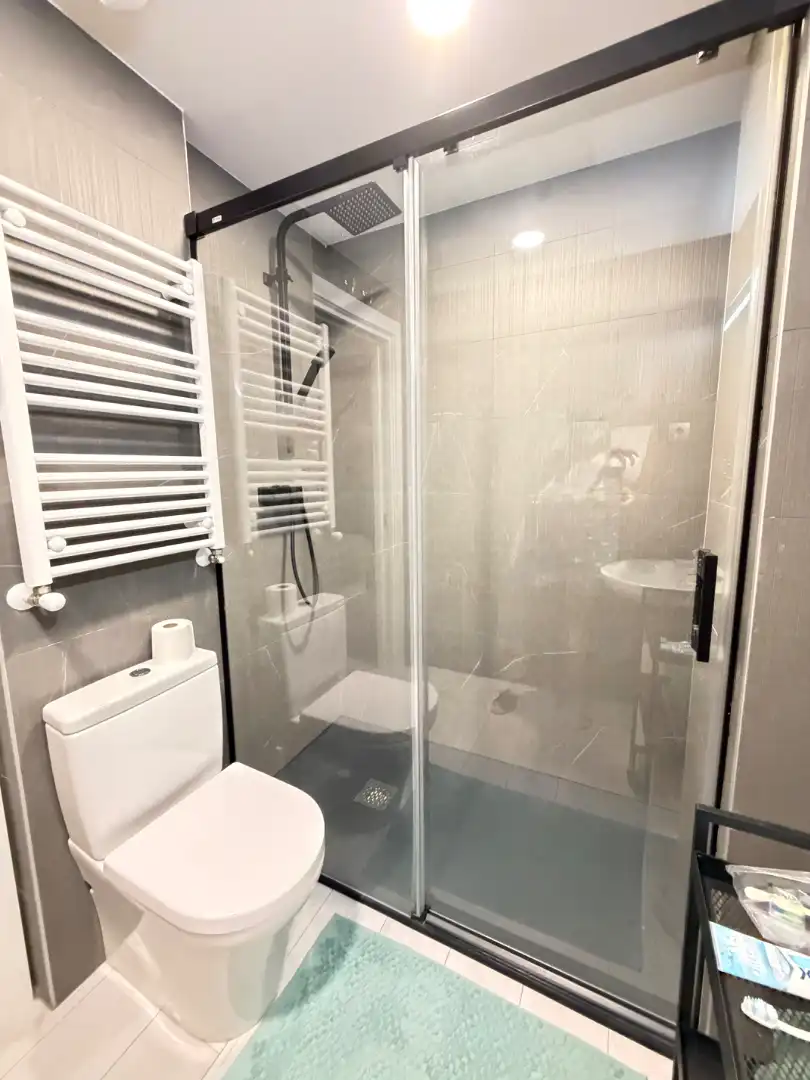 Baño de Casa o chalet en venta en Castro-Urdiales con Calefacción, Jardín privado y Terraza