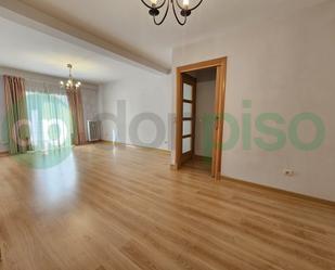 Living room of Flat to rent in  Madrid Capital  with Air Conditioner, Terrace and Balcony