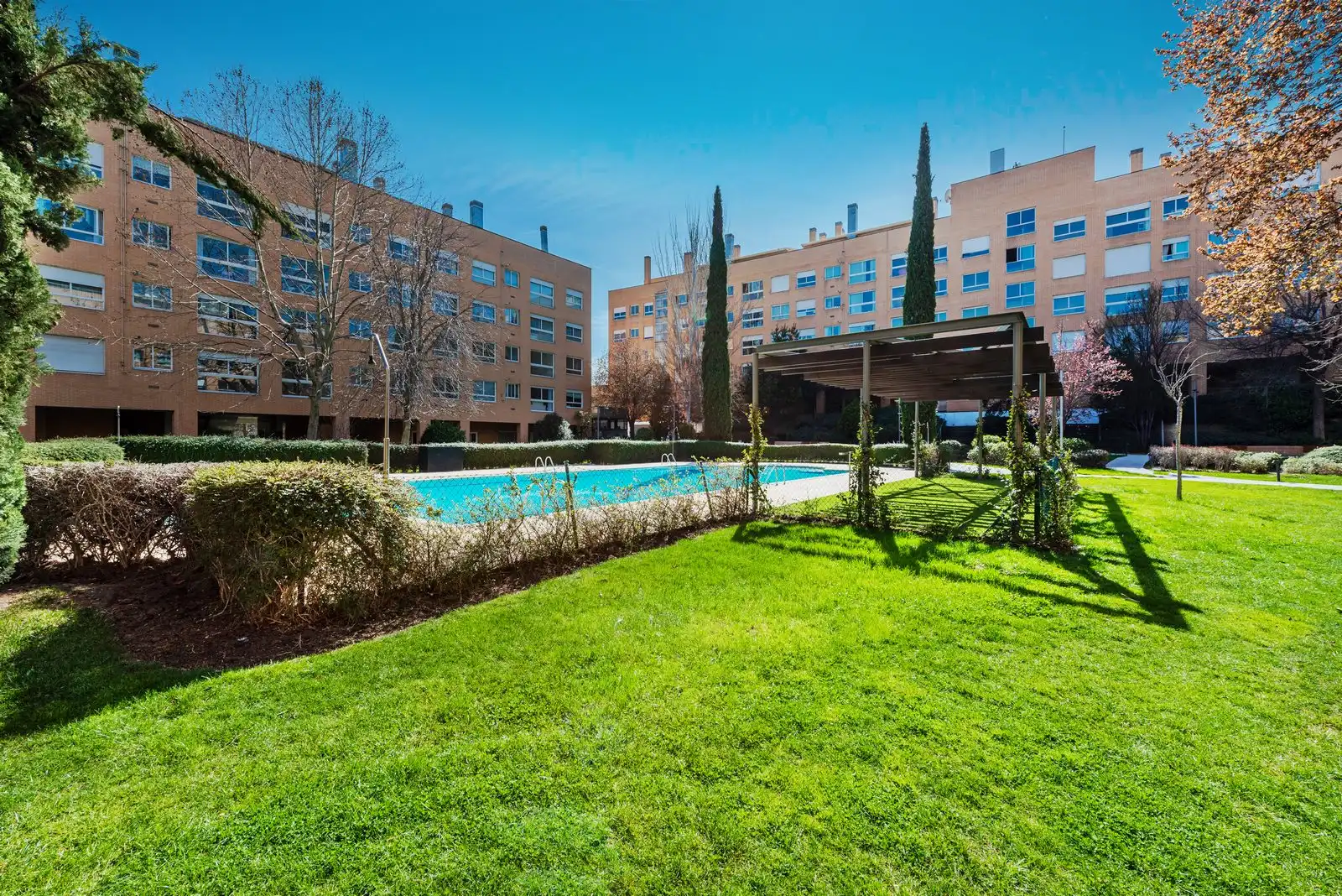 Piscina de Piso de alquiler en Madrid con Trastero