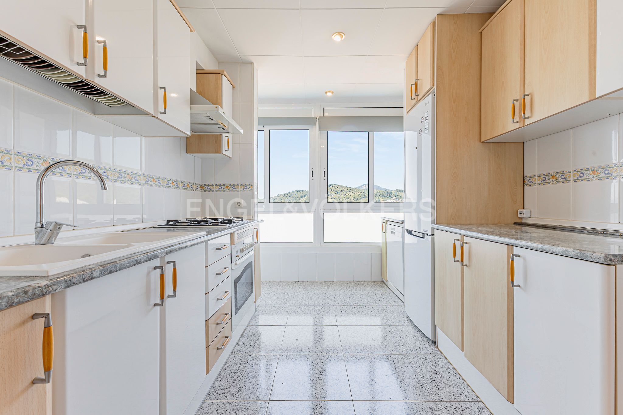 Kitchen of Apartment for sale in Sant Just Desvern  with Air Conditioner, Heating and Parquet flooring