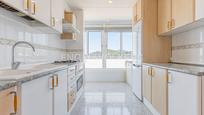 Cuina de Apartament en venda en Sant Just Desvern amb Aire condicionat, Calefacció i Parquet
