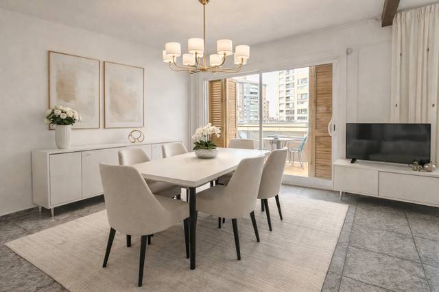 Piso en Venta en Passeig de Valldaura en La Guineueta