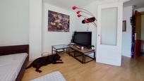 Sala d'estar de Àtic en venda en  Madrid Capital amb Terrassa