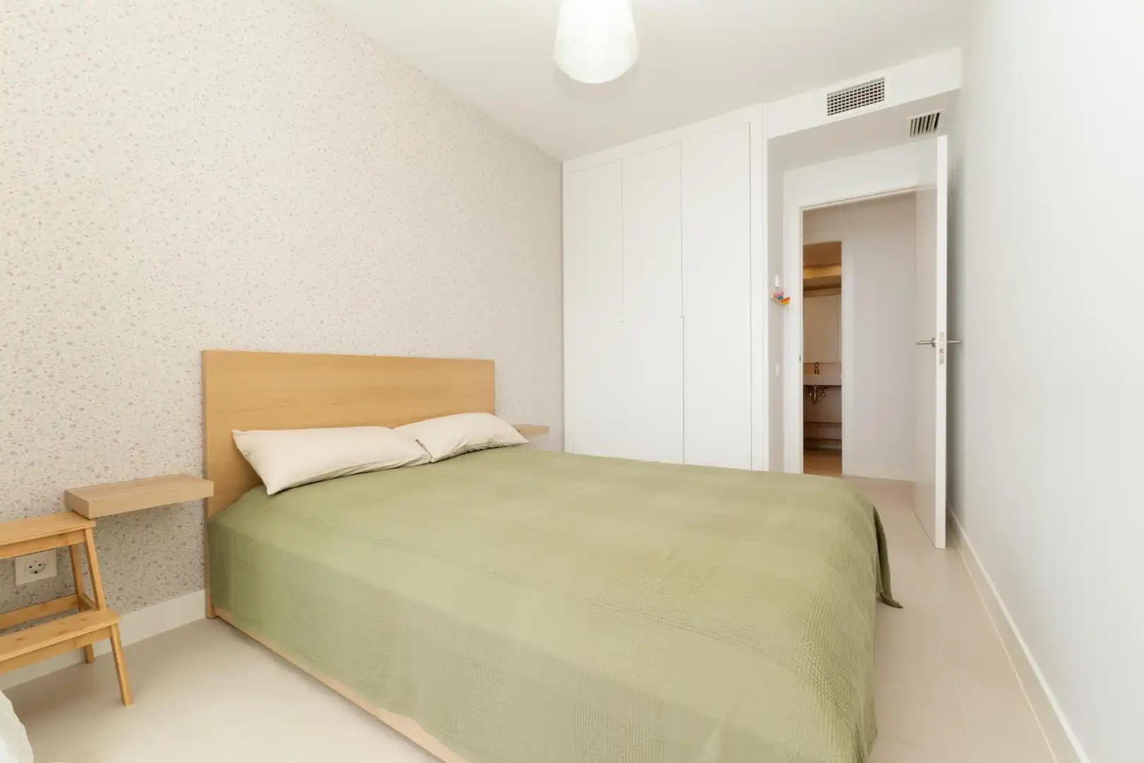 Bedroom of Flat for sale in Rincón de la Victoria  with Air Conditioner and Community pool