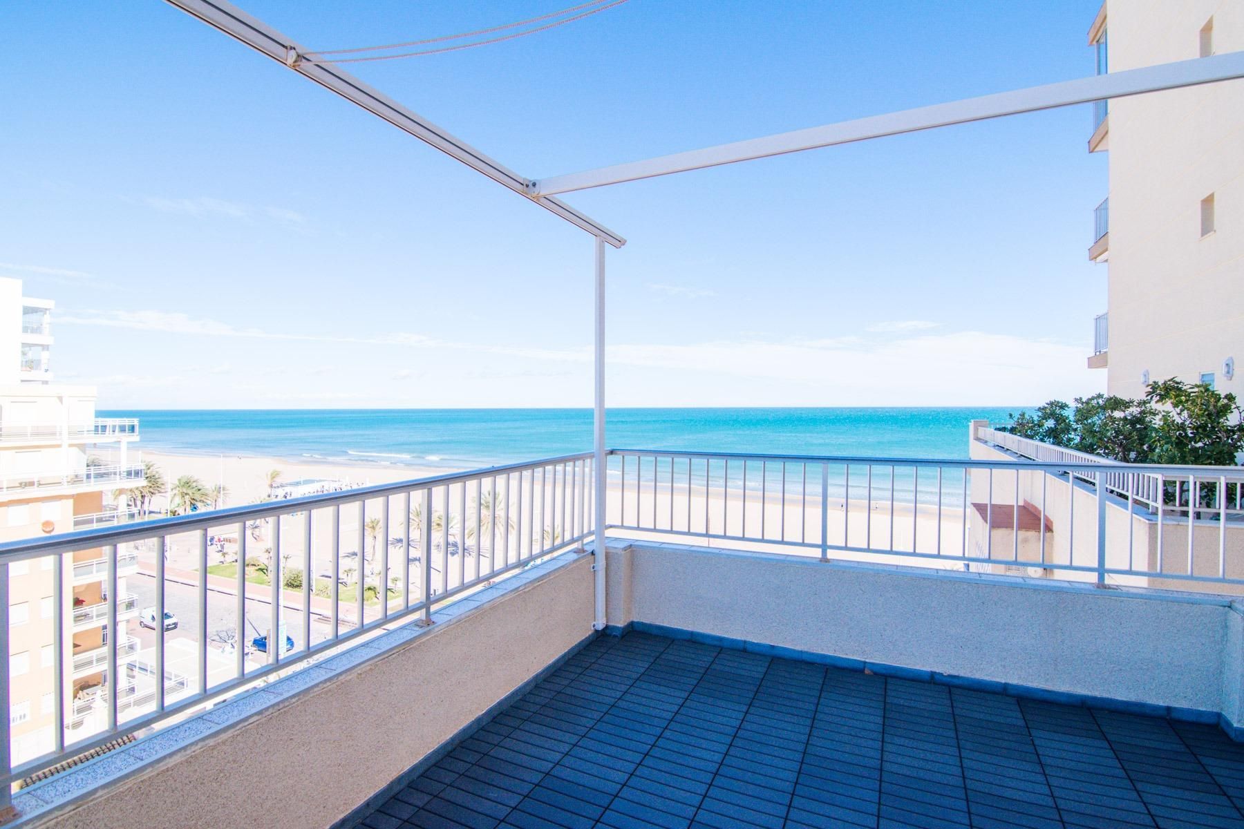 Terraza de Apartamento en venta en Gandia con Aire acondicionado, Terraza y Amueblado